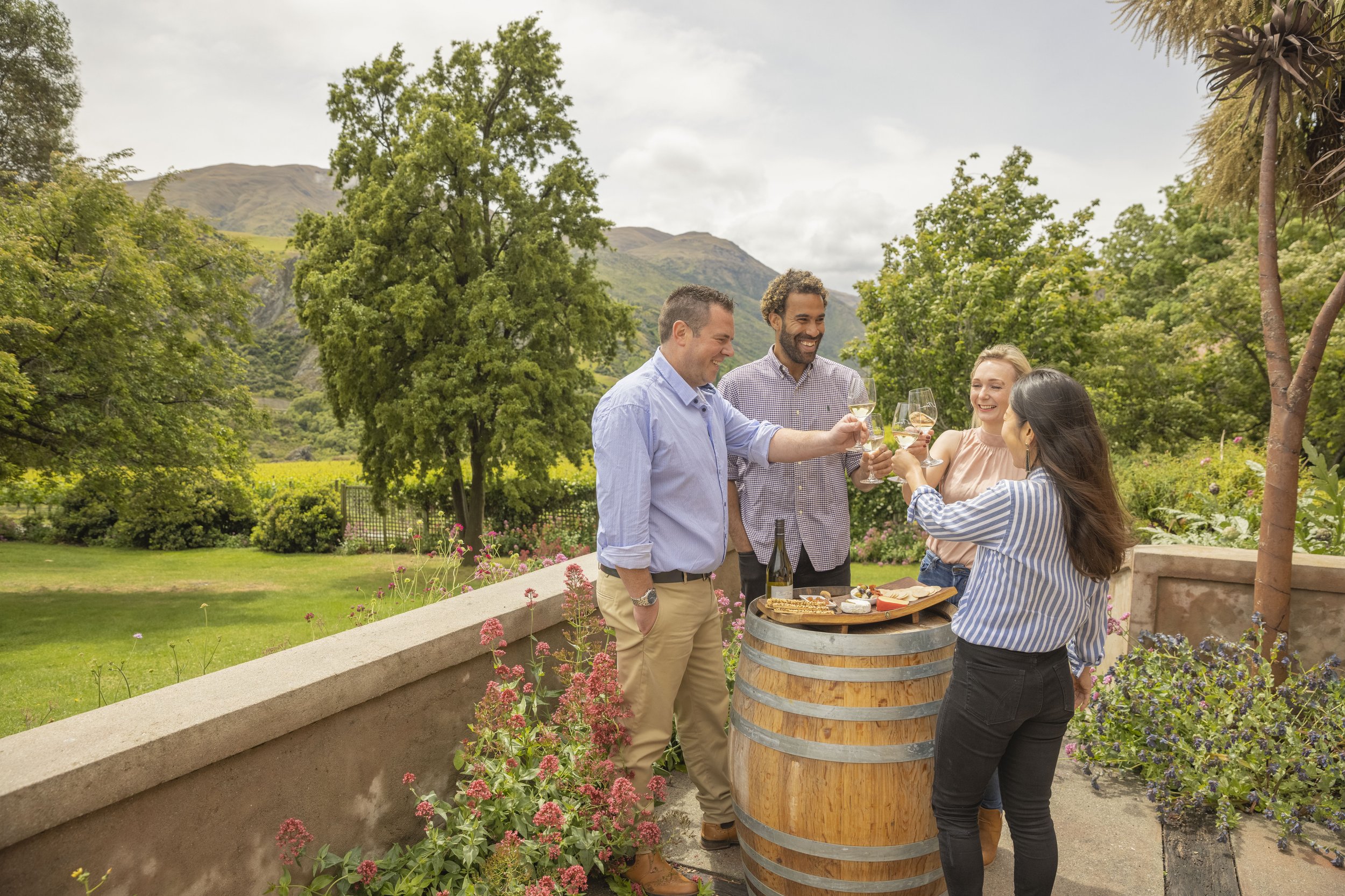 Luxury Wine Tasting with Our Wine Tour Limo Packages