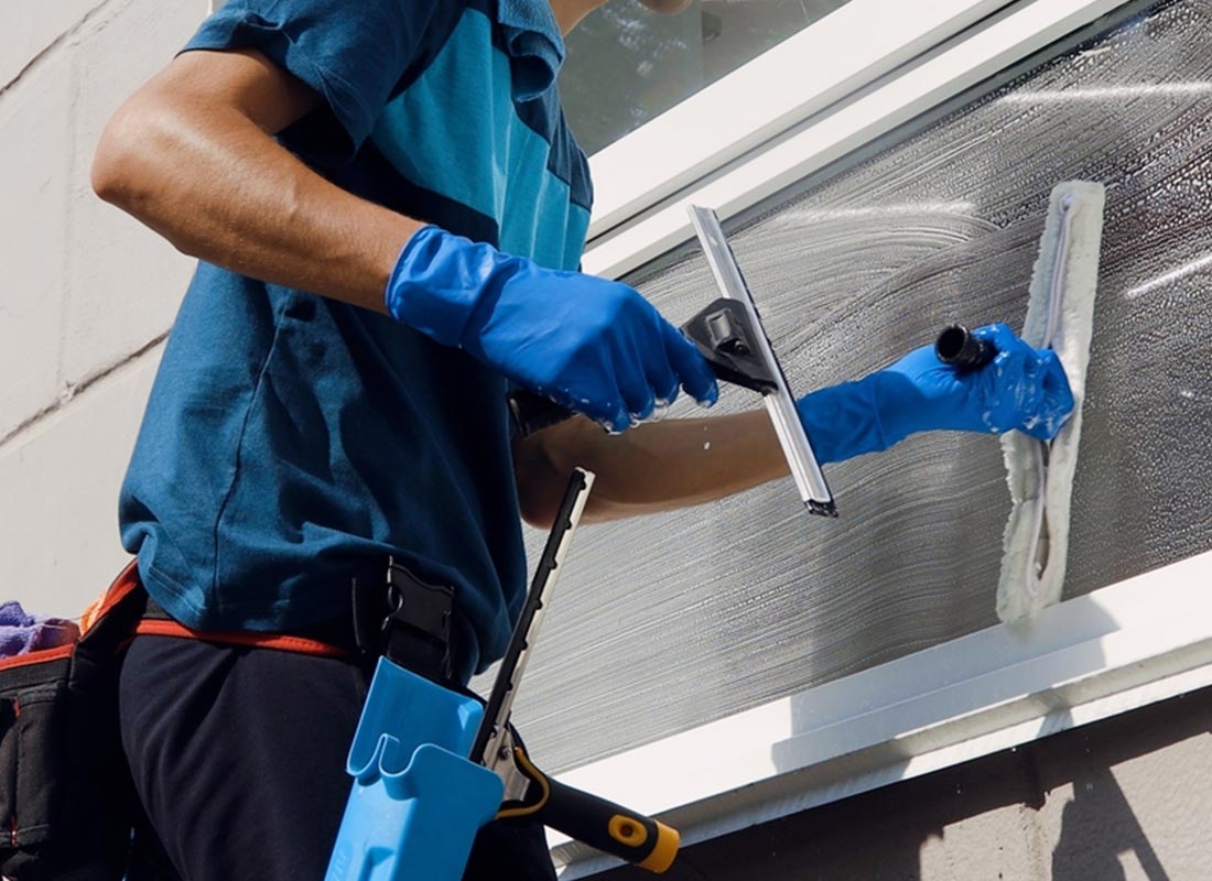 Villa Deep Cleaning Services Dubai for a Sparkling Living Room