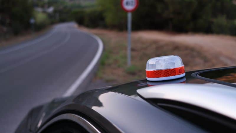 Warnleuchte V16: Sicherheit und Anwendung für Autofahrer in Europa